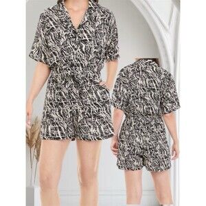Luxology Women's Size XL Short Sleeve Notch Collar Printed Romper With Pockets